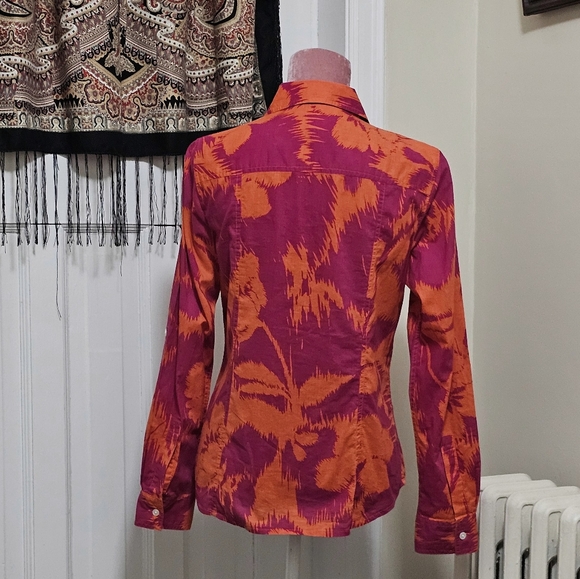 Michael Kors fitted shirt. Size Medium. - Picture 6 of 9